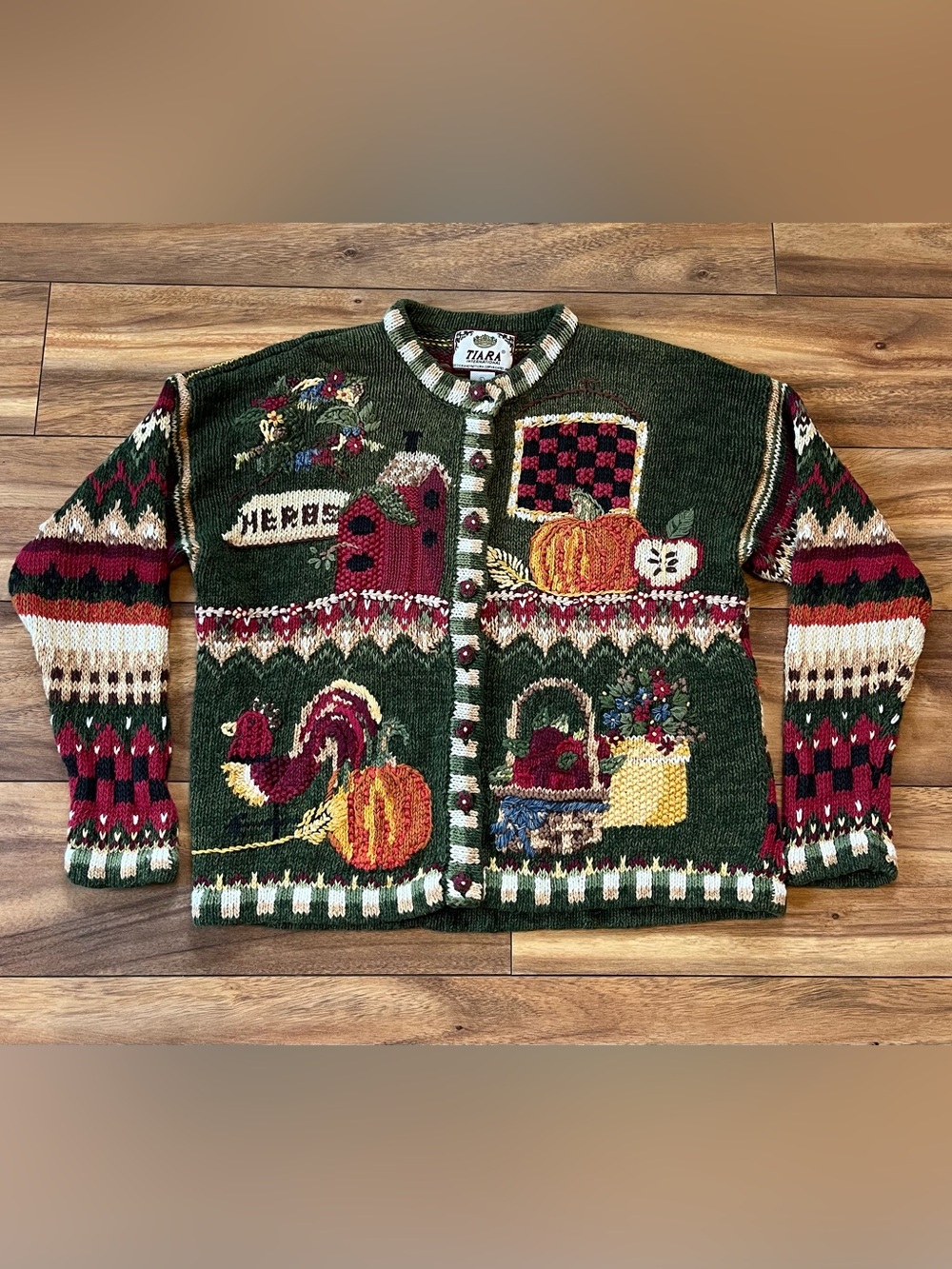 Tiara international Large knitted vintage thxgiving/fall cardigan button sweater